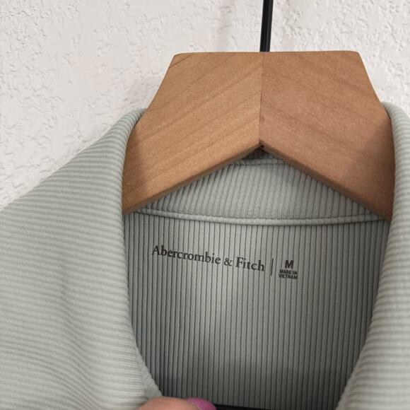 Abercrombie & Fitch Seamless Rib Button Down Polo Shirt Sea Moss Green Grey M - Picture 8 of 9